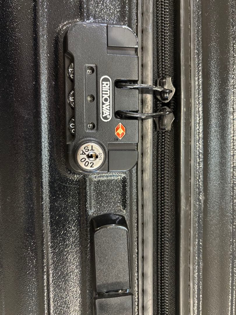 【美品】RIMOWA リモワ TSAロック搭載 サルサ 4輪 マットブラック