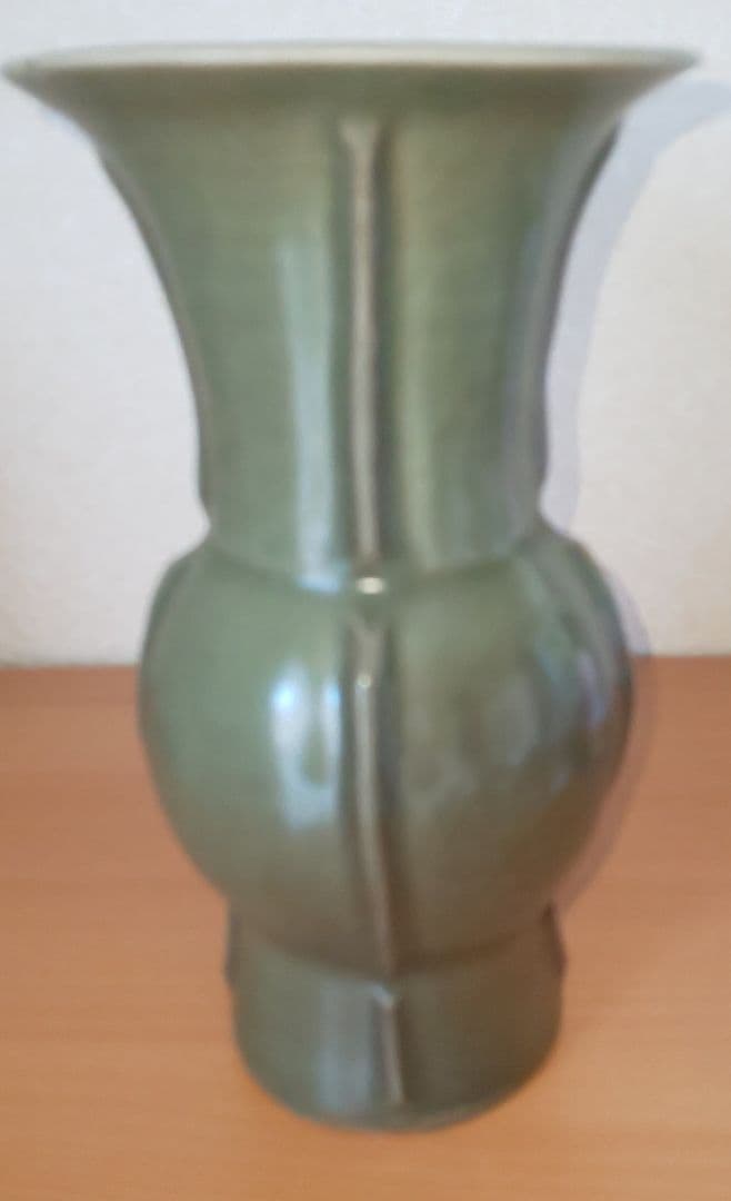 青磁中国美術 宋龍泉窯粉 梅子青出青磁品種 尊式 花瓶