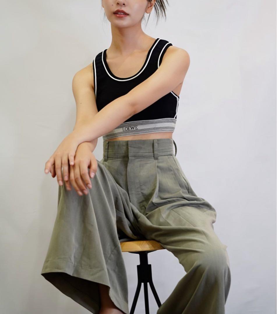 クロップド　タンクトップ（レーヨン）【LOEWE】