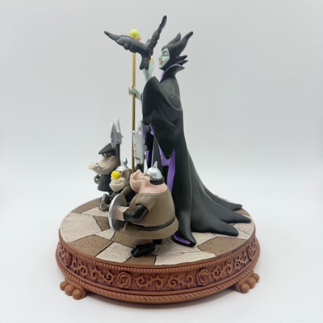 希少★ディズニー ヴィランズ マレフィセント ジオラマフィギュア フィギュリン