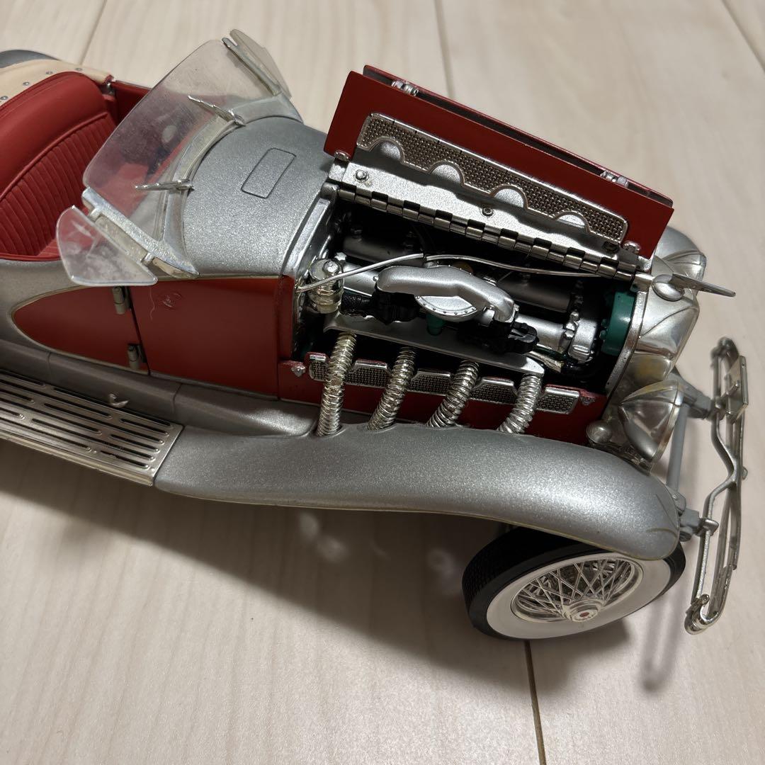 ミニカー 1/18 2台セット コブラ＆レトロカー 台座付き ダイキャストモデル