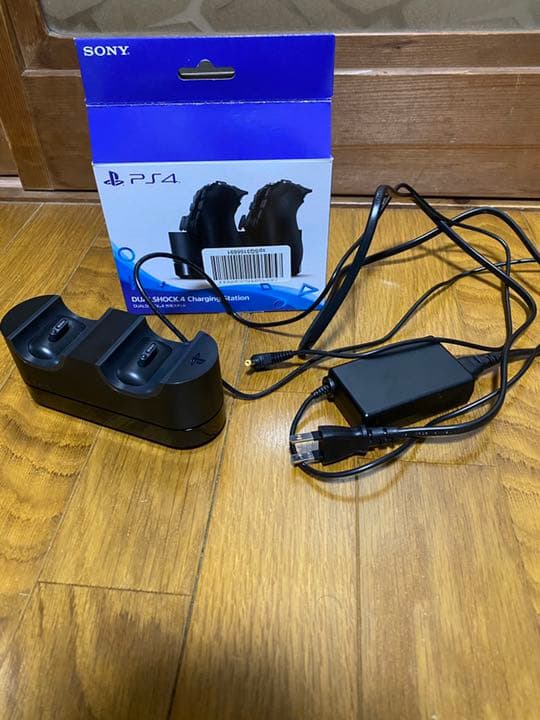 ヘッドホン&ps4充電スタンド、dualshock(ps4コントローラー)セット