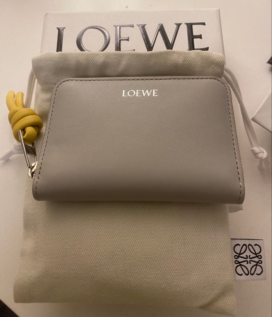 ⭐︎新品未使用⭐︎LOEWE ロエベ　ノット　ジップパース
