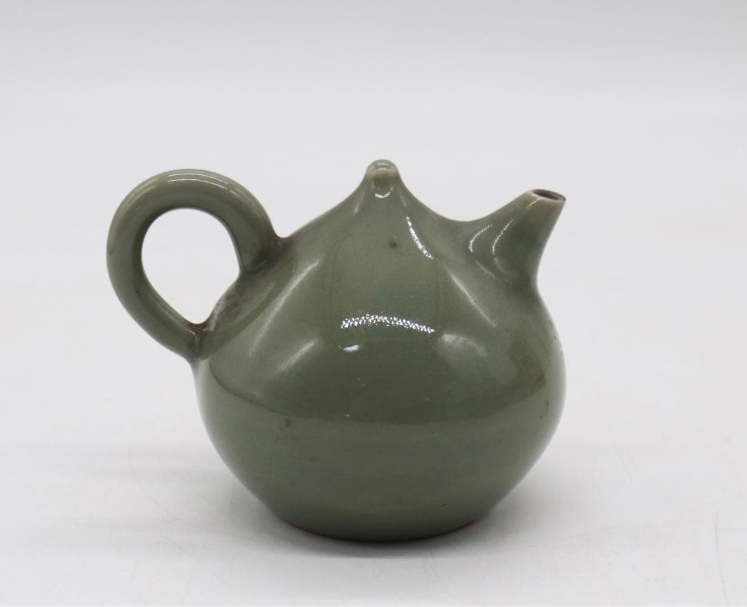 中国　青磁水滴　木箱入　送料込み0511