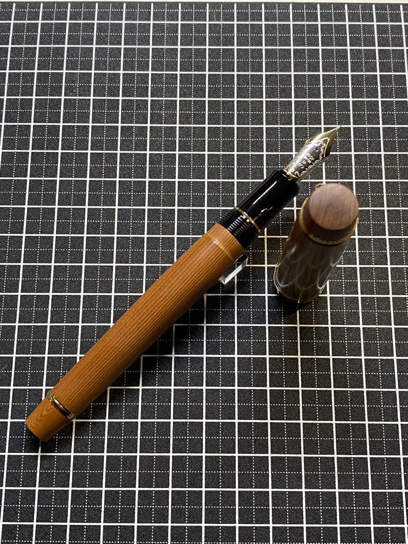 PILOT CUSTOM 一位の木　万年筆　字幅F