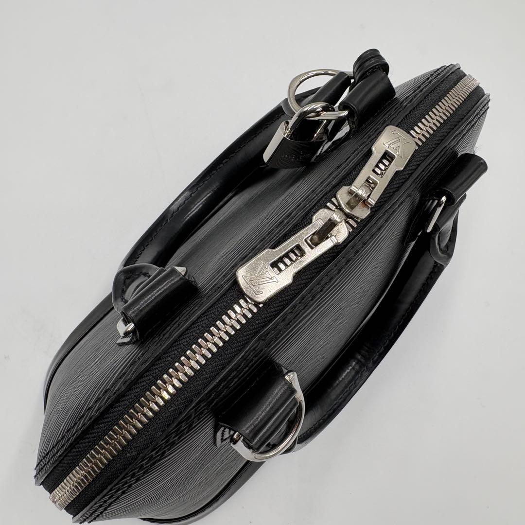 Mei様✨ルイヴィトン エピ アルマBB M40862 バッグ　ノワール