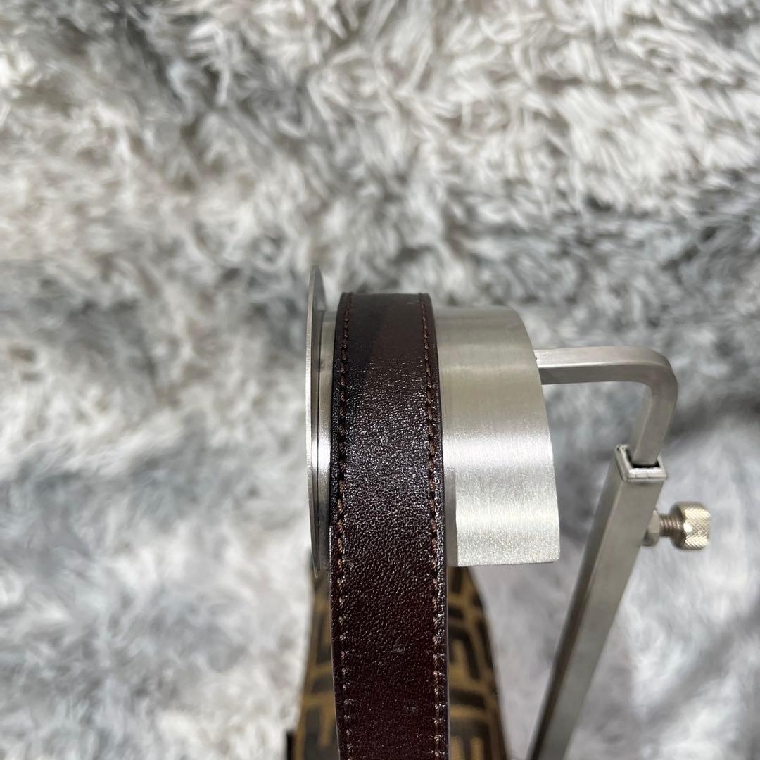 値下げ不可　フェンディ　FENDI　ハンドバッグ　総柄　FF柄　マンマバケット