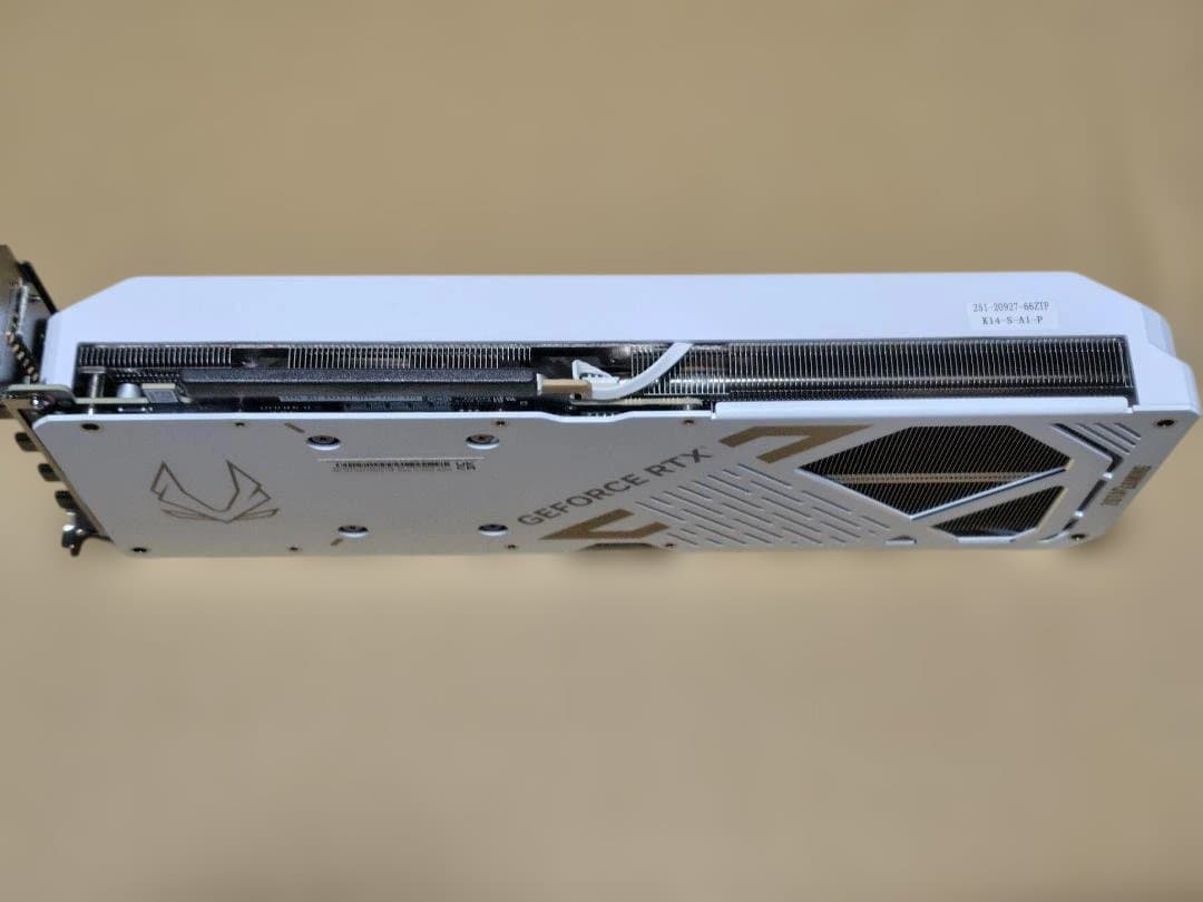 グラフィックボード・グラボ・ビデオカード ZOTAC GAMING RTX 5070AMP WhiteEdition