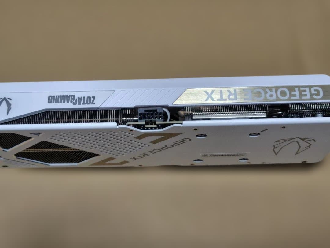 グラフィックボード・グラボ・ビデオカード ZOTAC GAMING RTX 5070AMP WhiteEdition