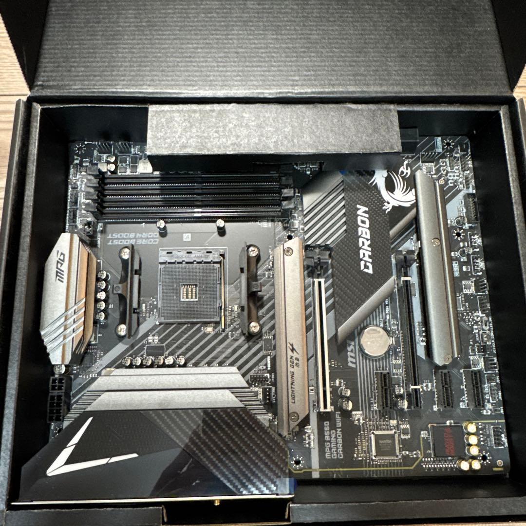 MSI B550 GAMING CARBON WIFI マザーボード