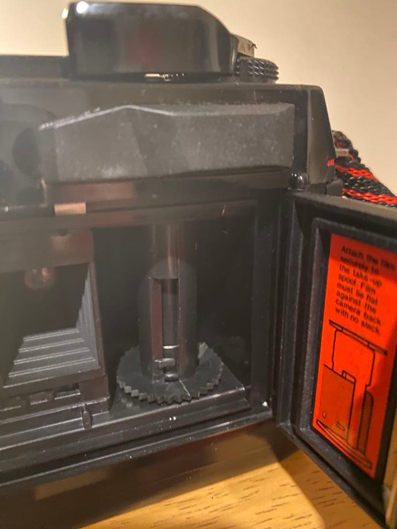 Nishika N8000 35mm 3Dカメラ中古品 ＆ 専用ストロボ未使用品