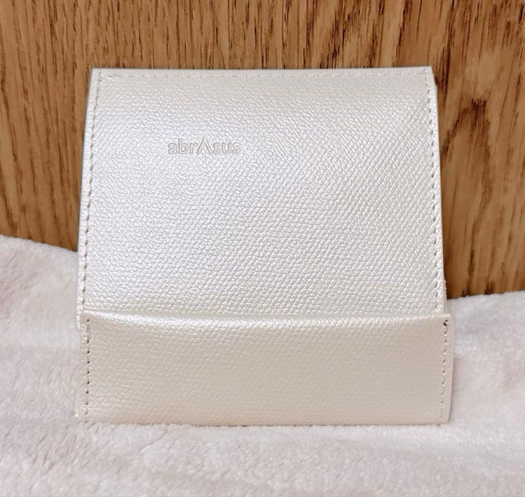 【極美品】パールアイボリー×超ミニマル財布♡Abrasus薄い財布レディース