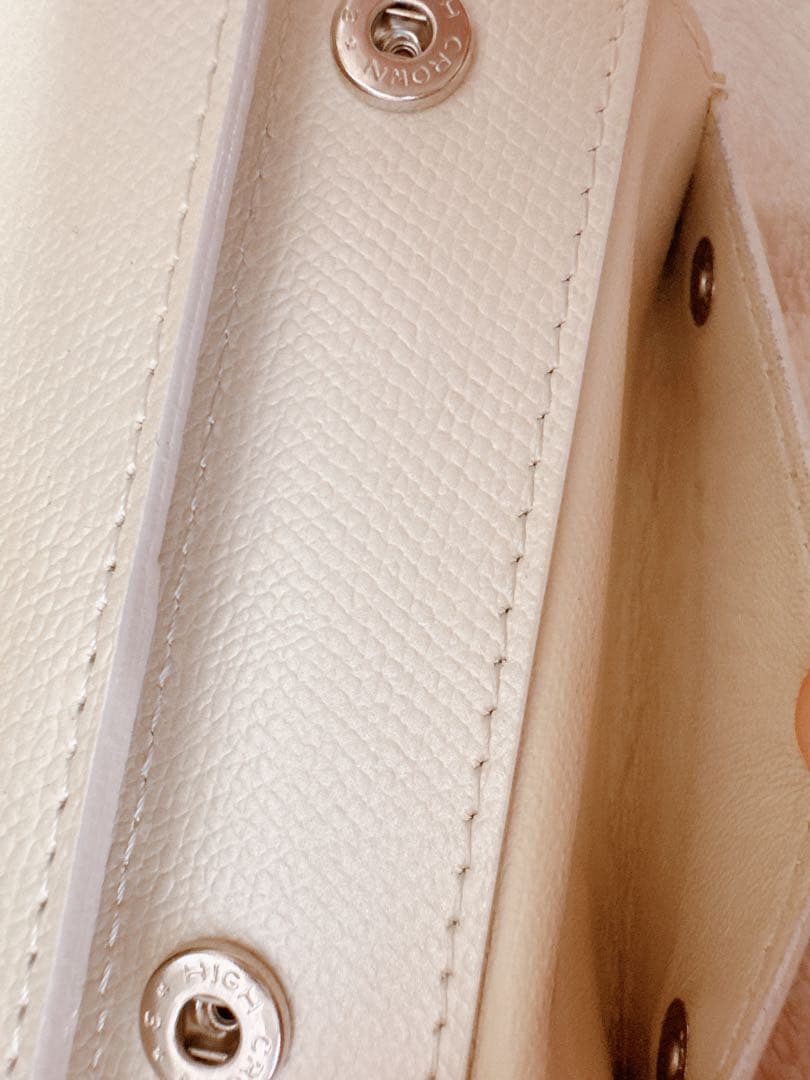 【極美品】パールアイボリー×超ミニマル財布♡Abrasus薄い財布レディース