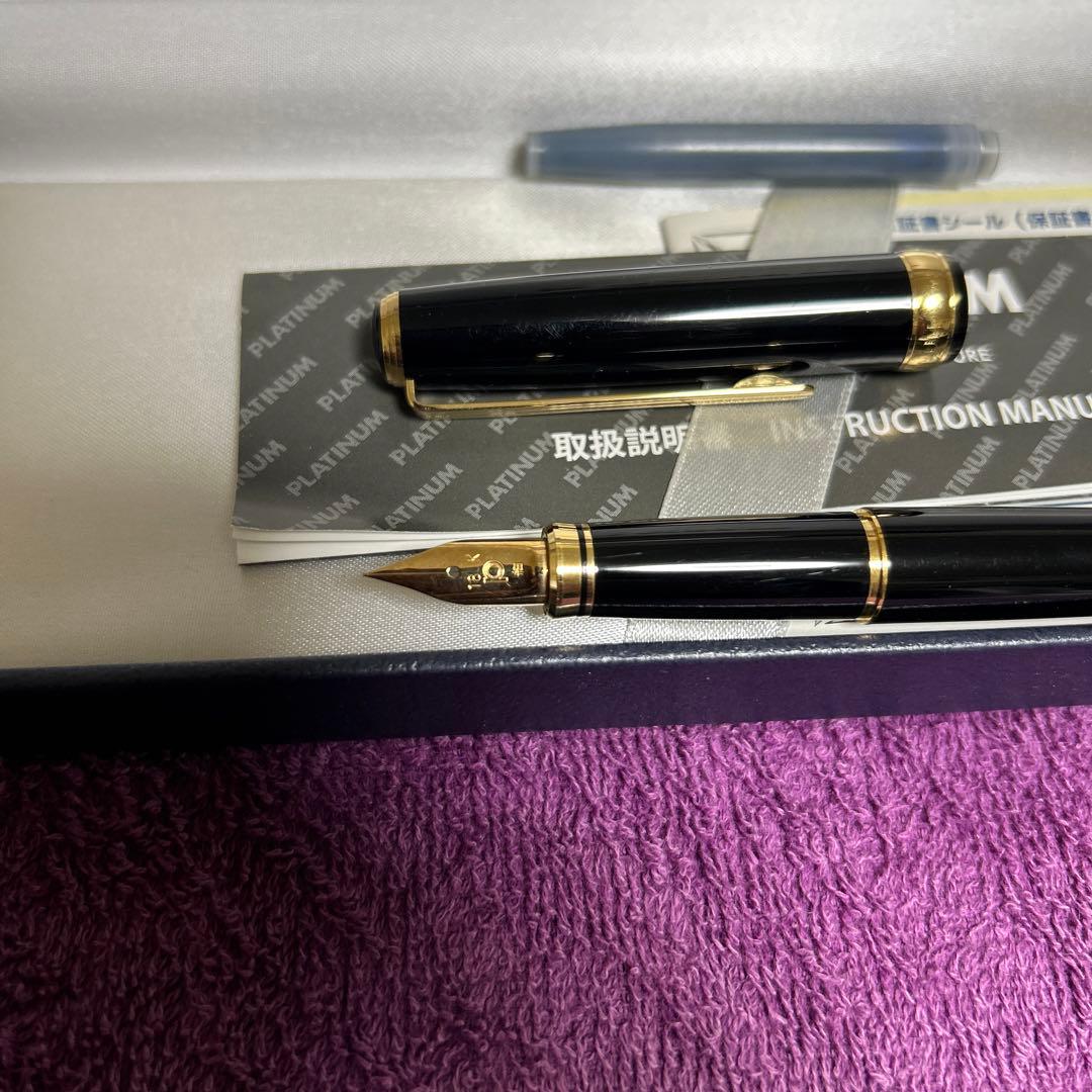 PLATINUM 万年筆 黒色 樹脂製