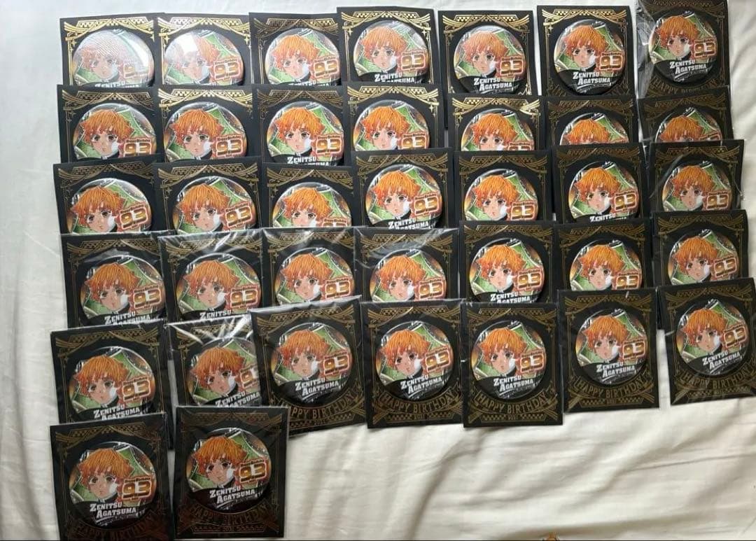 鬼滅の刃 我妻善逸 バースデー缶バッジ 35個セット まとめ売り