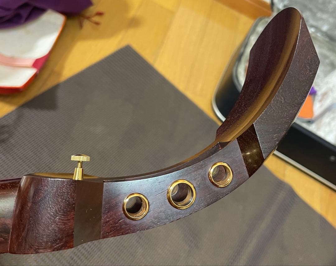 高級 三味線 二本溝 子持綾杉 和楽器 ケース付 紅木