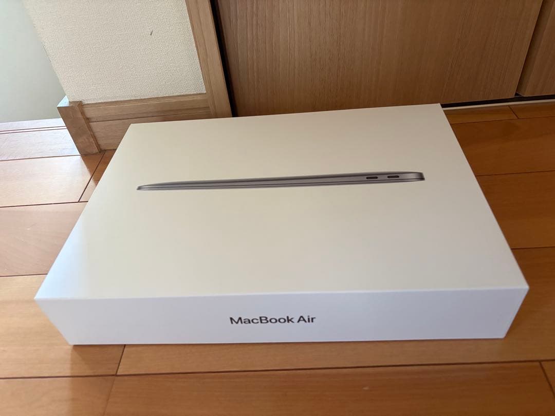 MacBookAir13インチ 2020年(Core i3/256GB)キズあり