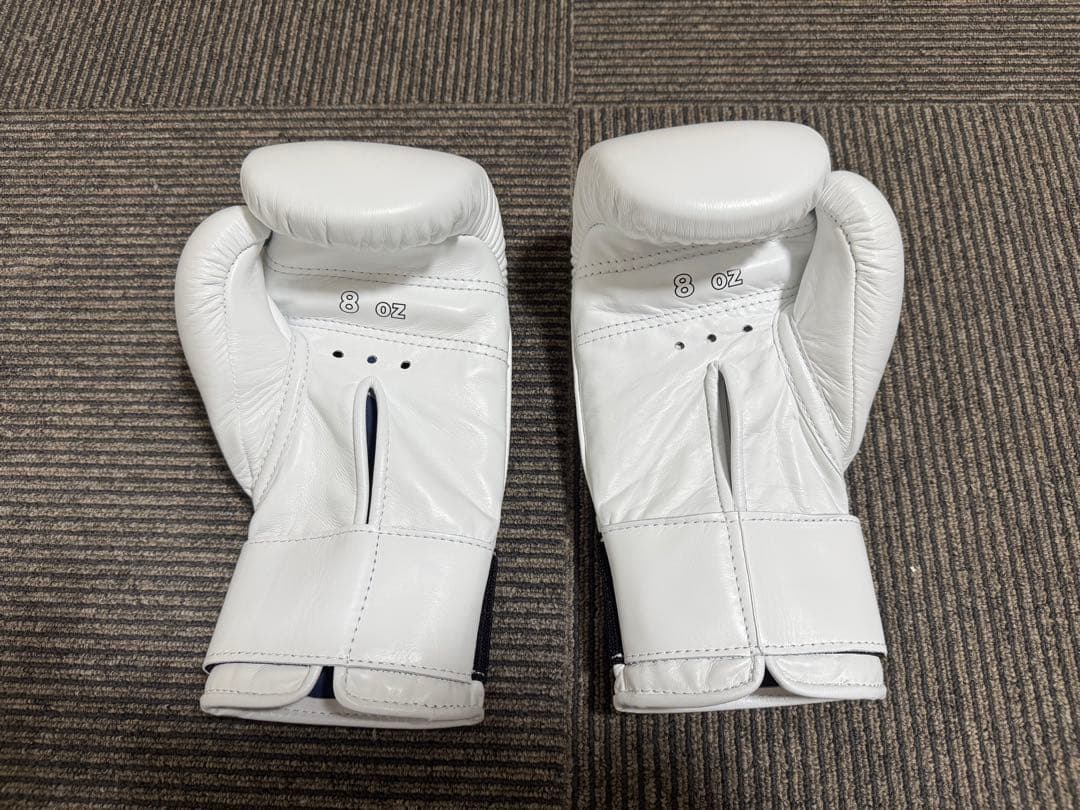 〔ウイニング〕Winning ボクシンググローブ マジックテープ8oz ホワイト