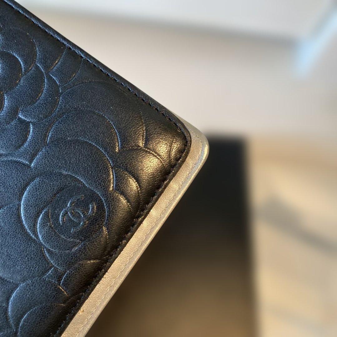 ［正規品］美品　CHANEL カメリア　長財布　　シリアルシール付き