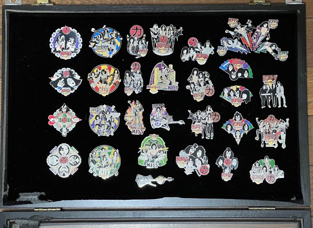 KISS 【HARD ROCK CAFE】 ピンバッジ 31個セット