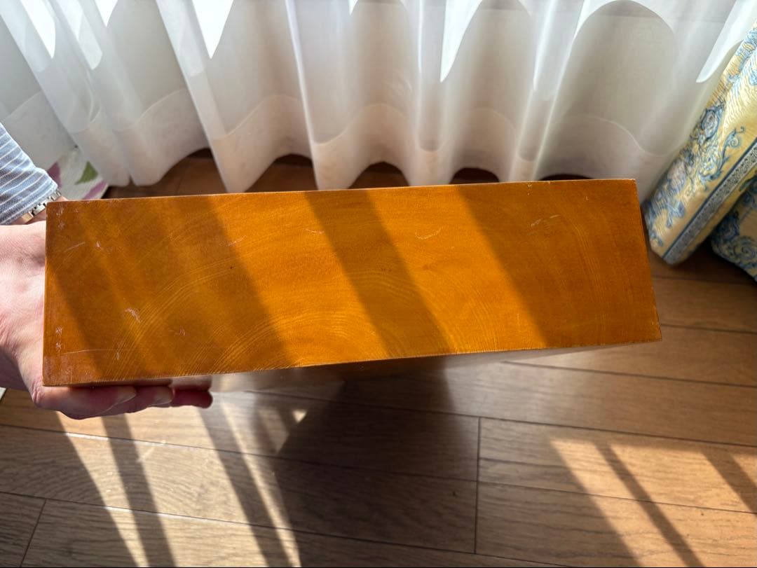 将棋の駒型木製　台つき、置物　天童