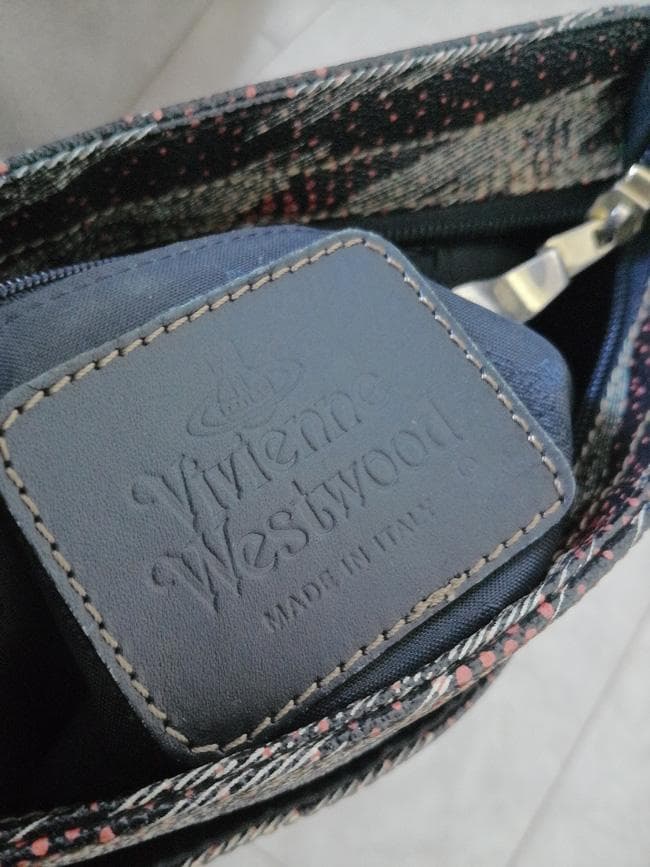 美品 ヴィヴィアンウエストウッド オーブ 総柄 ショルダーバッグ イタリア製