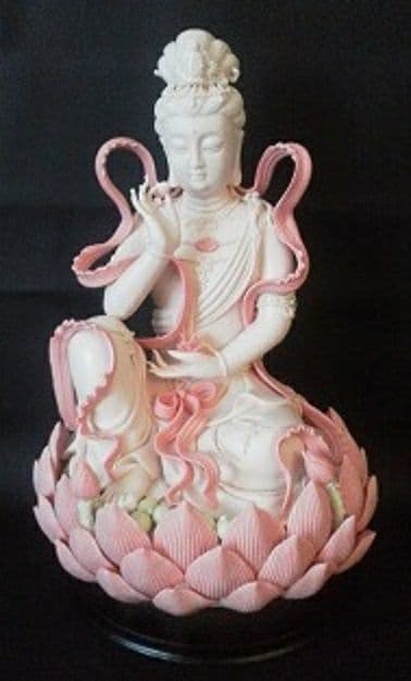 ※中国古美術/彩色蓮上観音菩薩座像/保存箱付/