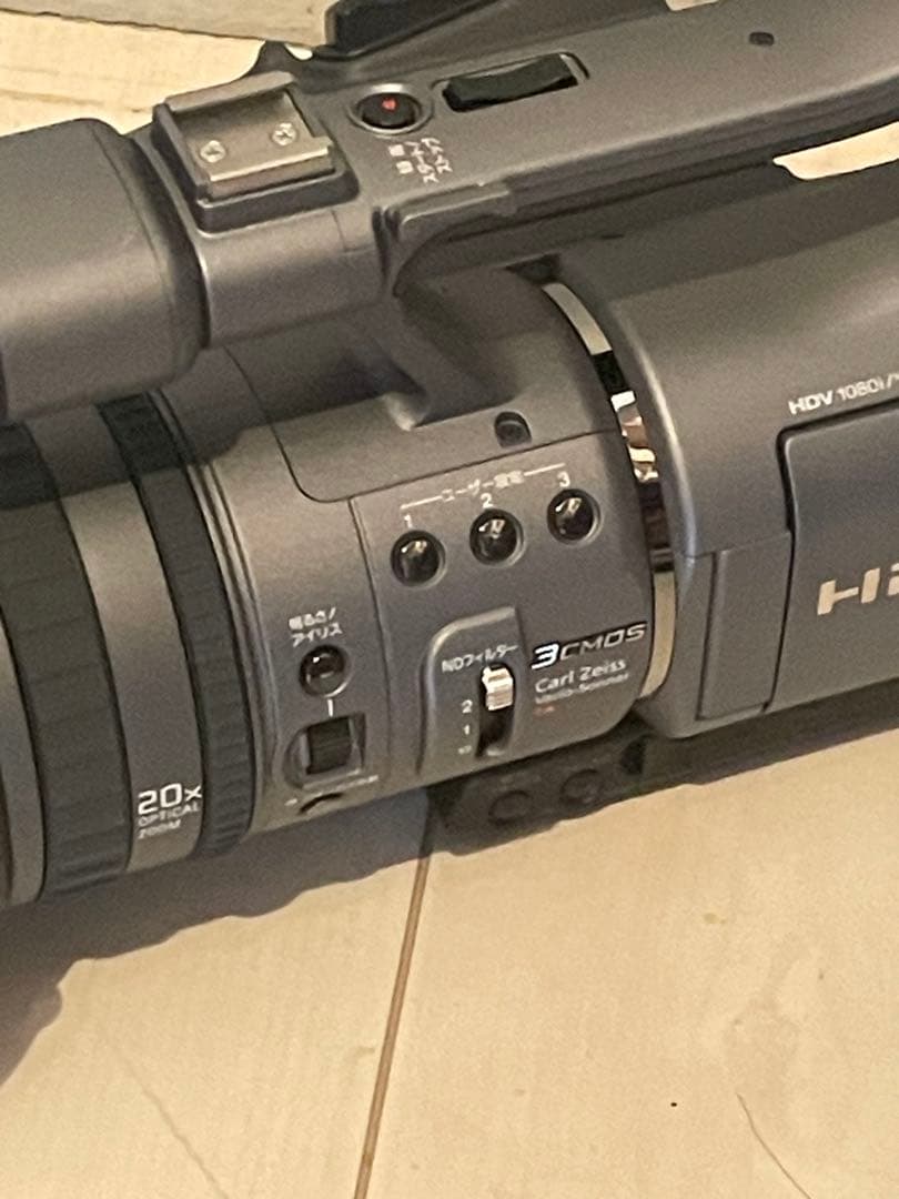 ビデオカメラsony HDR-FX7 本体のみ　 カセット蓋閉まらない　ジャンク