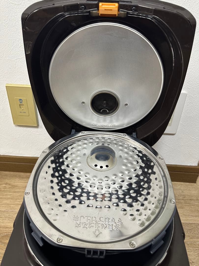 象印 IH炊飯ジャー NW-VH18 2022年製