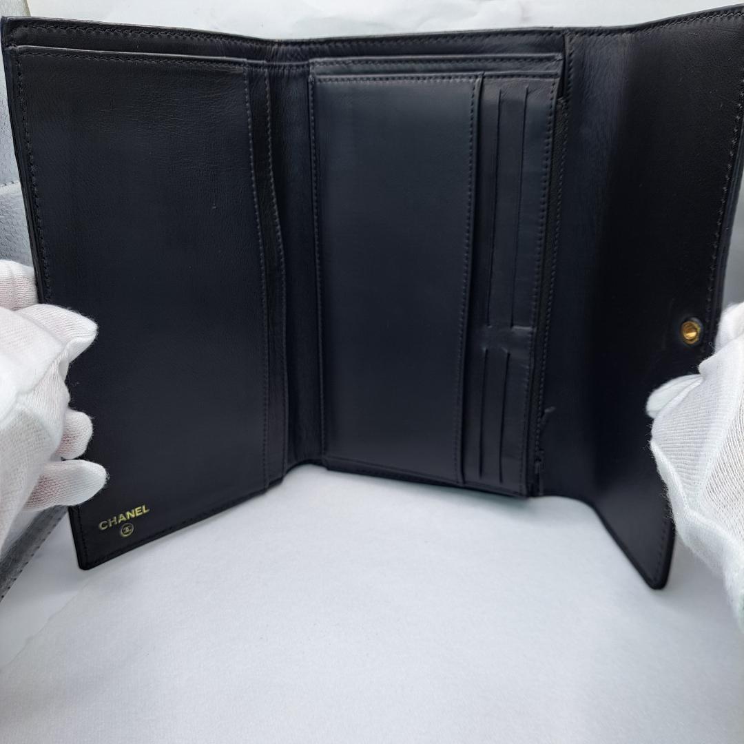 レア品　CHANEL 　三つ折り財布　財布　大型　クラシカルデザイン　長財布