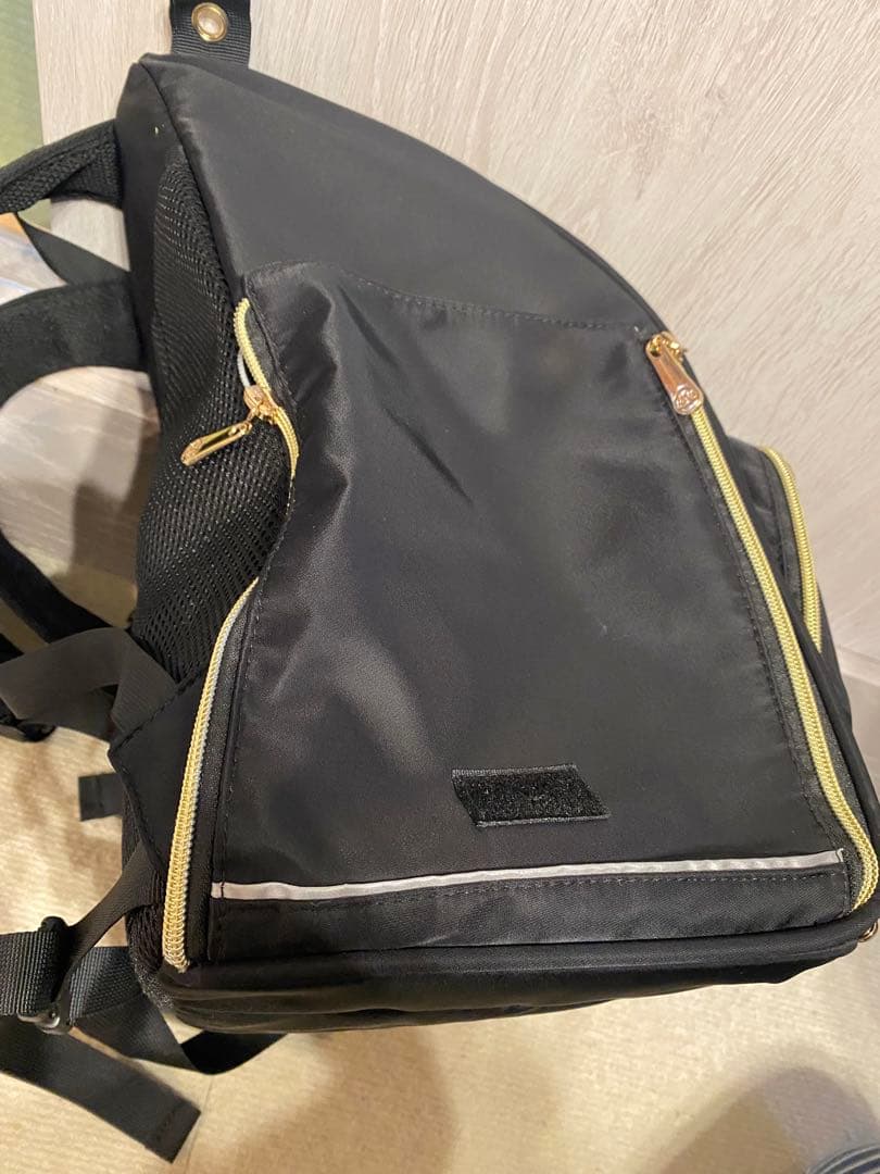 ペット用ナイロン製黒リュック・ストライプ内装