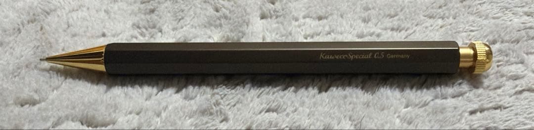 カヴェコスペシャル　伊東屋限定　オリーブブラウン　0.5mm