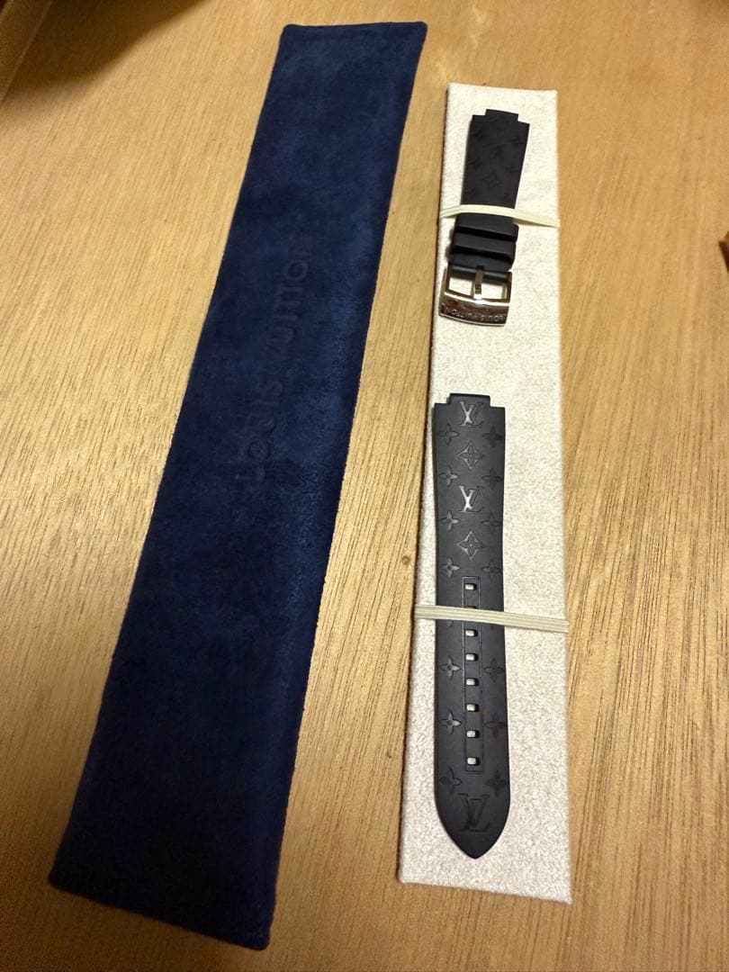 Louis Vuitton ブラックラバーベルト