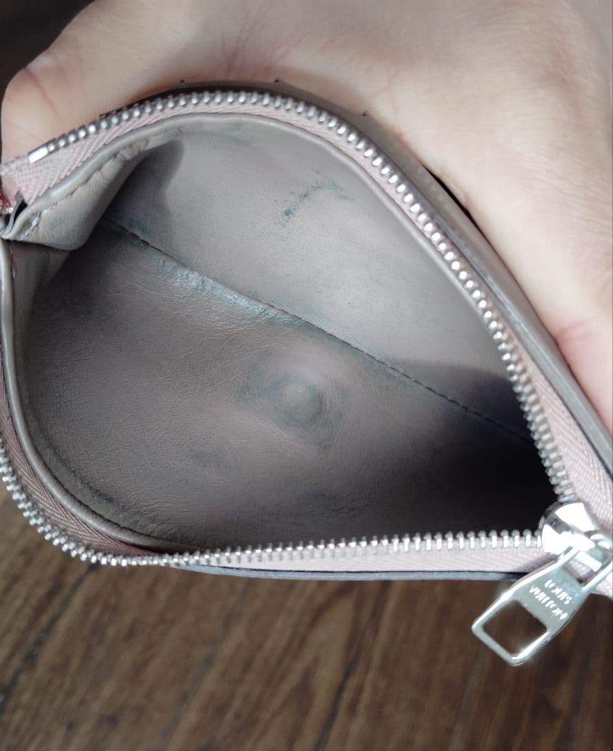 ルイヴィトン ポルトフォイユ カプシーヌ コンパクト 三つ折り財布