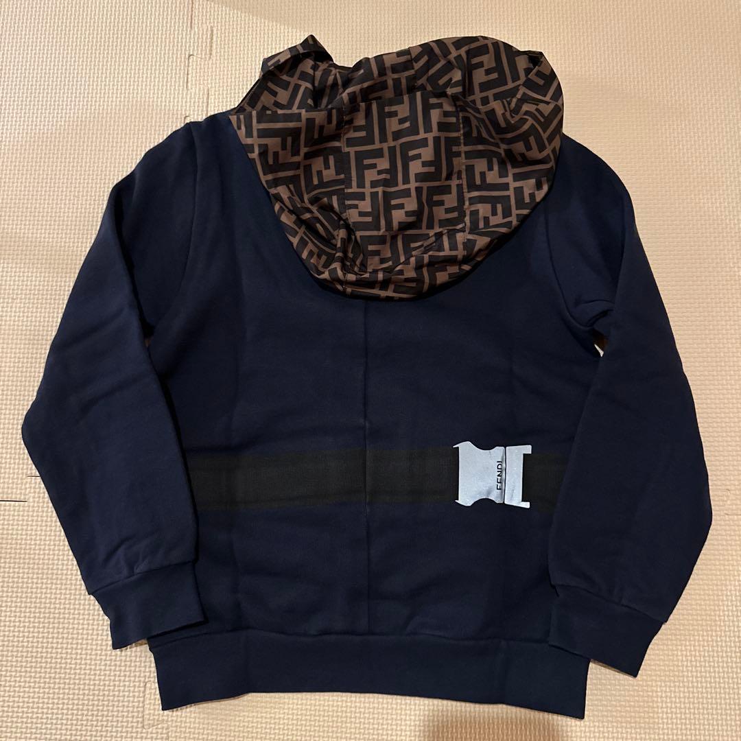 FENDI キッズトレーナー　8A