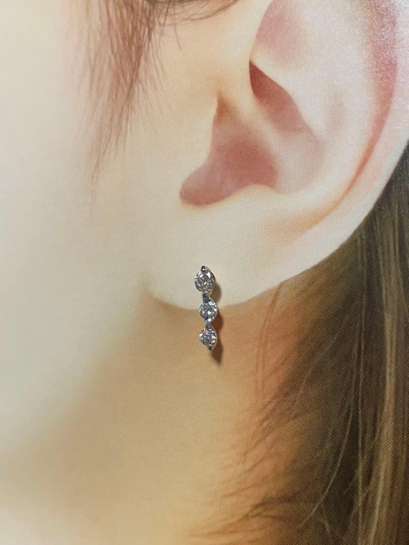 k18wgダイヤモンドピアス