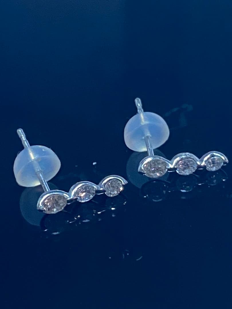 k18wgダイヤモンドピアス