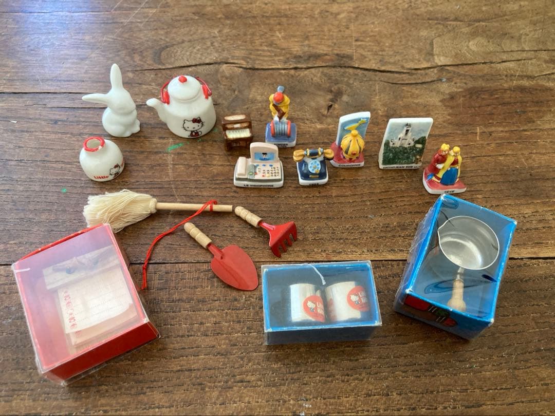 ハローキティー　ミニチュアセット