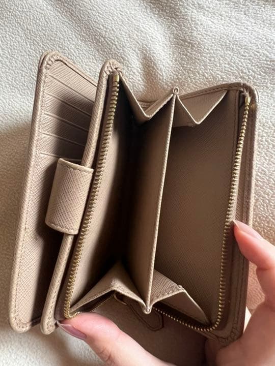 ★Lotus★ 　PRADA プラダ 二つ折り財布