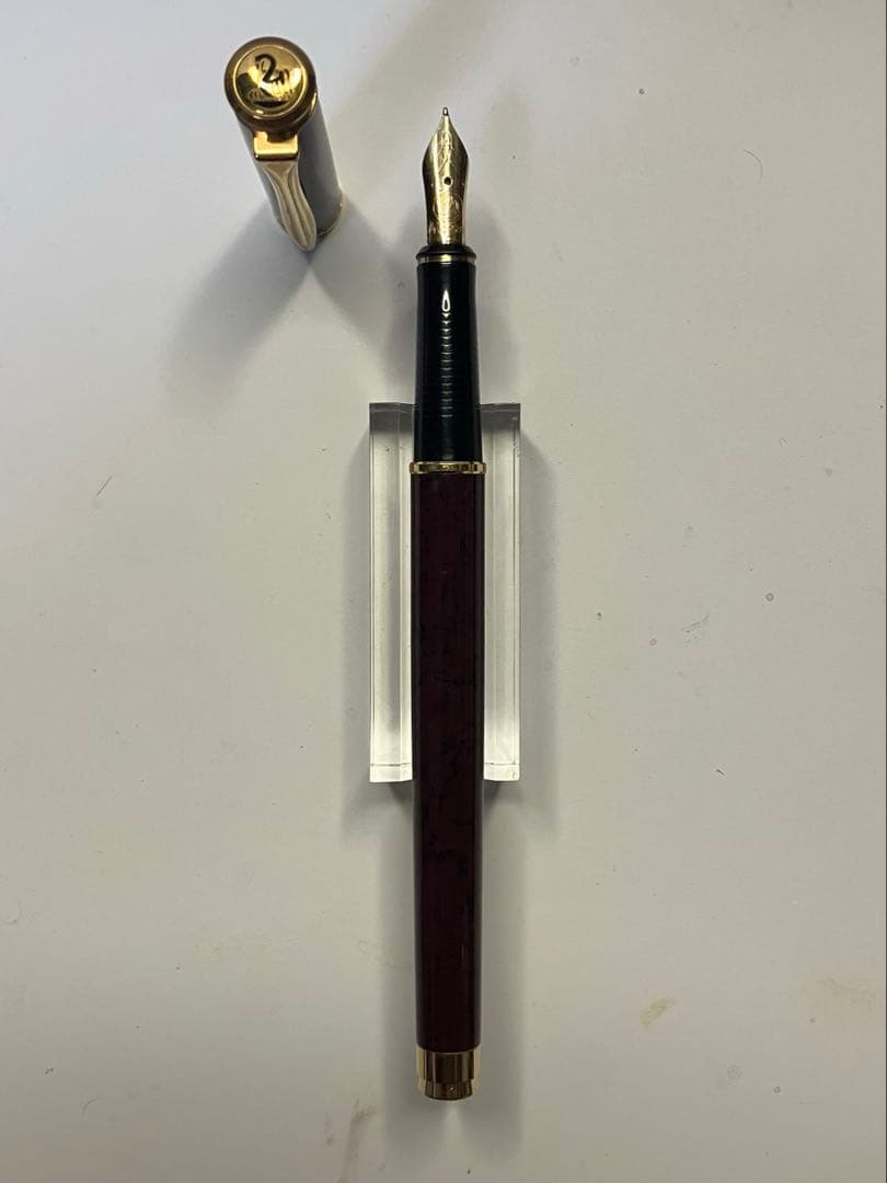 ペリカン　Pelikan P381 ニュークラシックマルサーラレッド　F（細字）