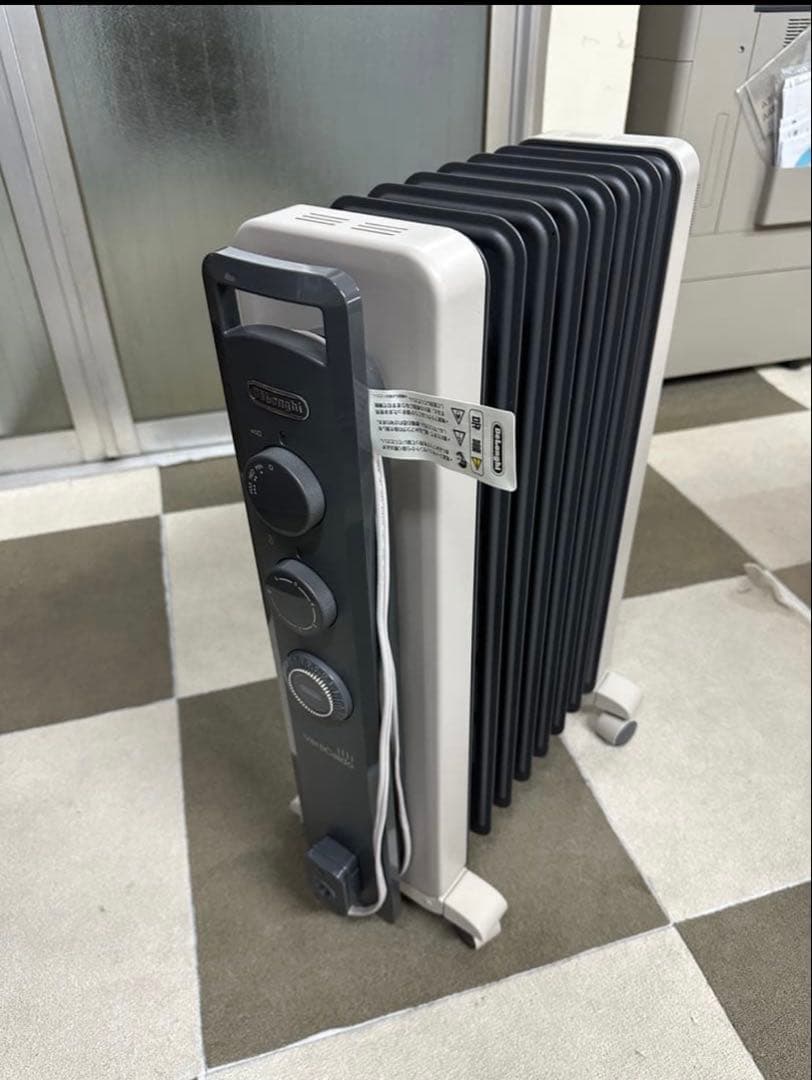 デロンギ オイルヒーター(トップハンガー付)