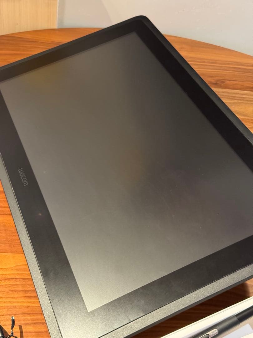 Wacom Cintiq 22 FHD 21.5型Pro Pen slim 2付