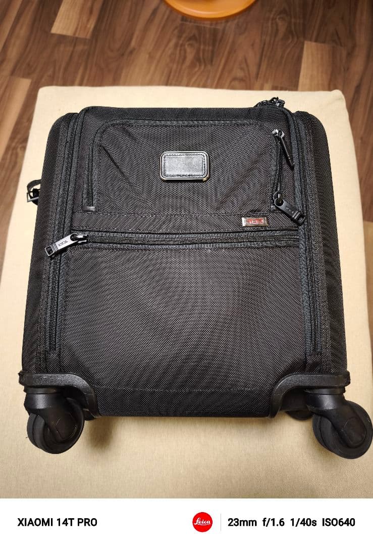 TUMI ALPHA / スモール・コンパクト・4ウィール・ブリーフ