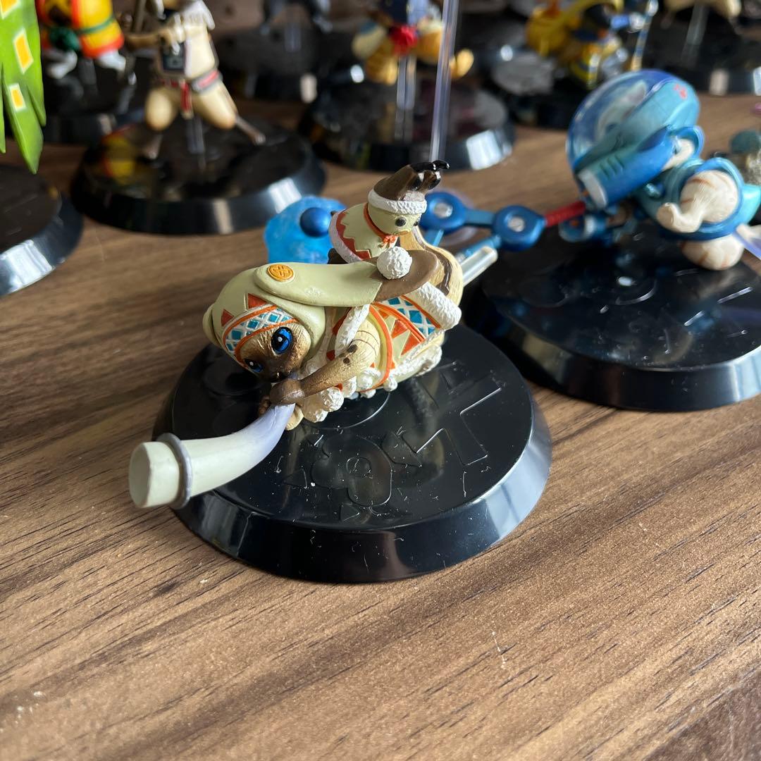 ★ モンスターハンター　オトモアイルー　フィギュア　22個セット