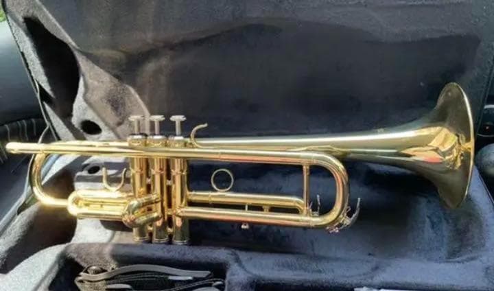 トランペット　B♭ 初心者トランペット　吹奏楽　マーチング