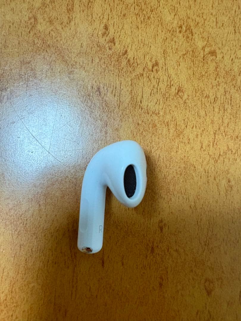 イヤホン AirPods 4 (ANC)