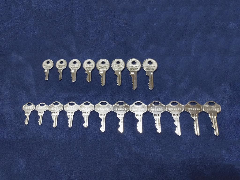 ALPHA/SOL 南京錠 純正 共通キー 20本フルセット 同一キー 純正キー