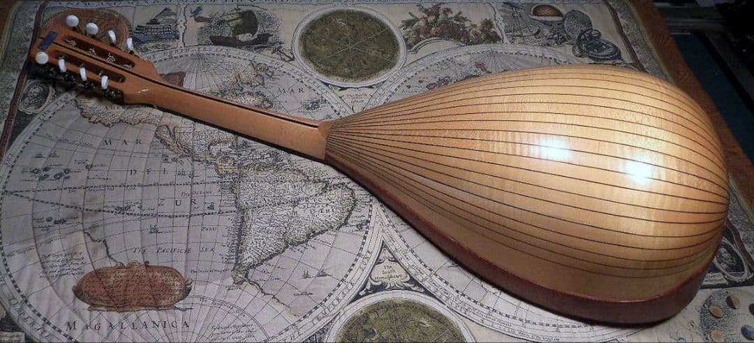 ベルカント・エミル・ホフマン・ジュニア　マンドラ