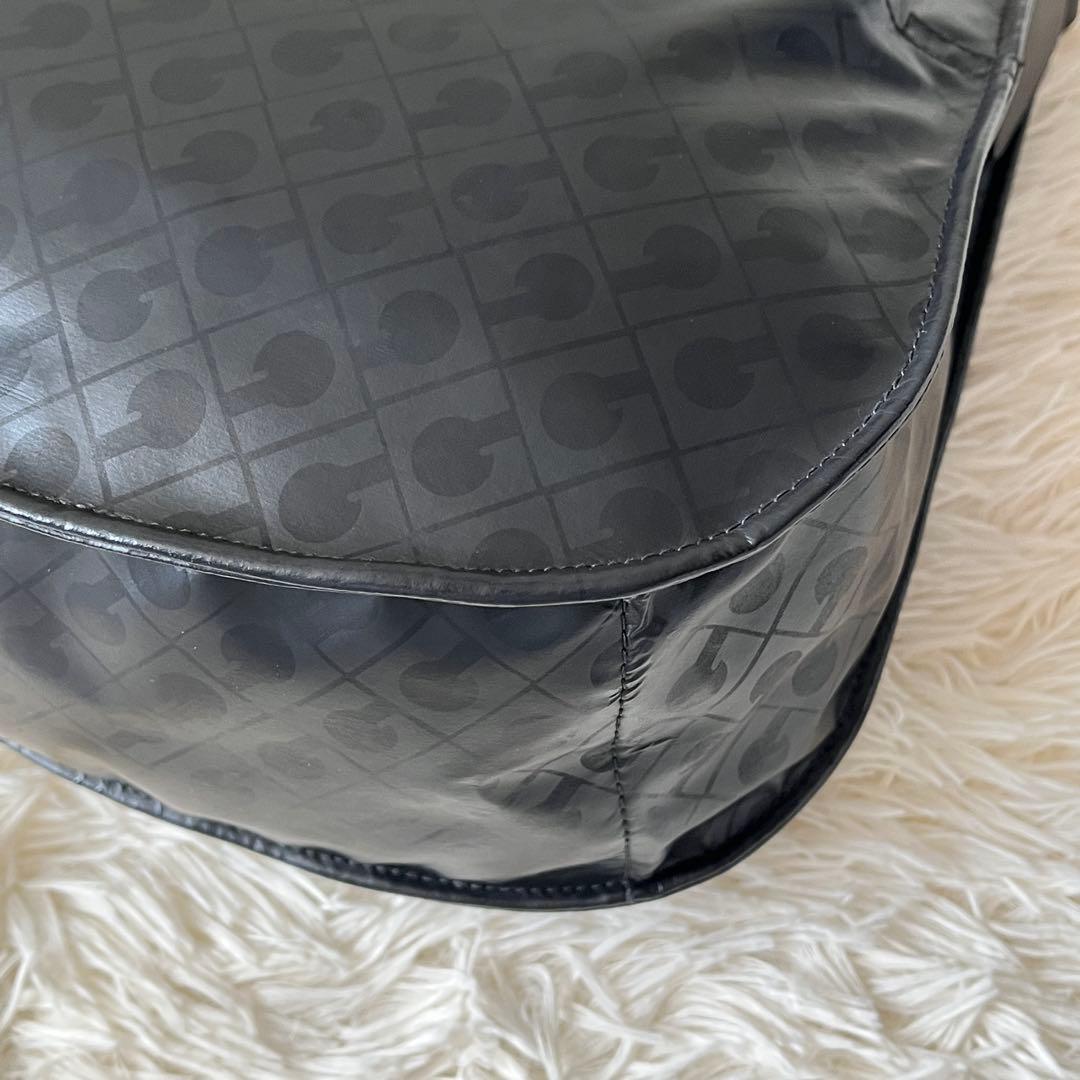 ⭐️未使用級⭐️　ゲラルディーニ　ソフティ　ショルダーバッグ　ブラック　PVC