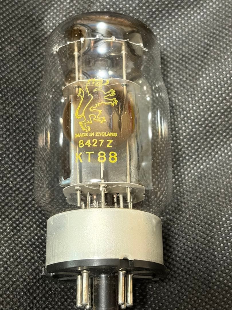 C*s様 イギリス製GOLD LION KT88 真空管2本 1本は箱なし